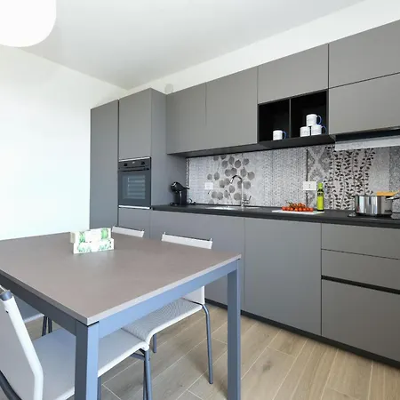 Mgh Luxury - Palms N2 Апартаменты Сирмионе