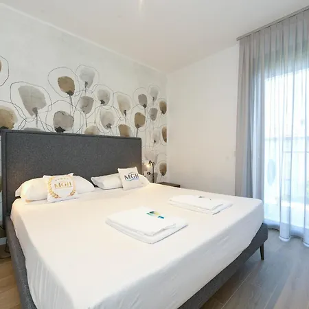 Апартаменты Mgh Luxury - Palms N2 Сирмионе
